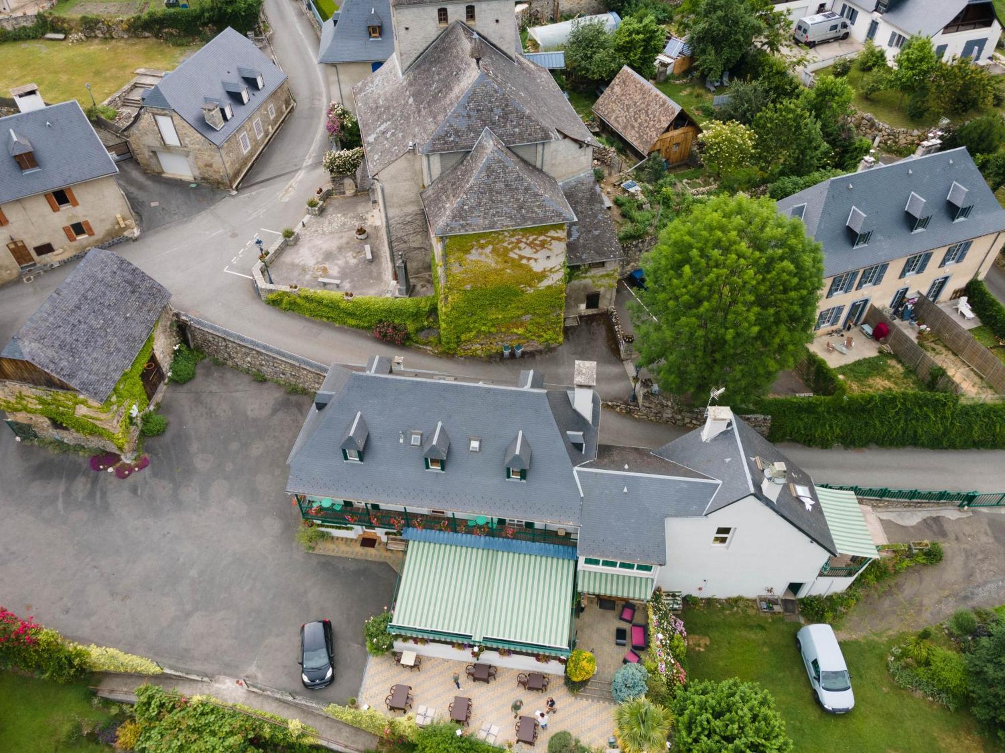 Auberge Le Cabaliros アルシザン・アヴァン エクステリア 写真