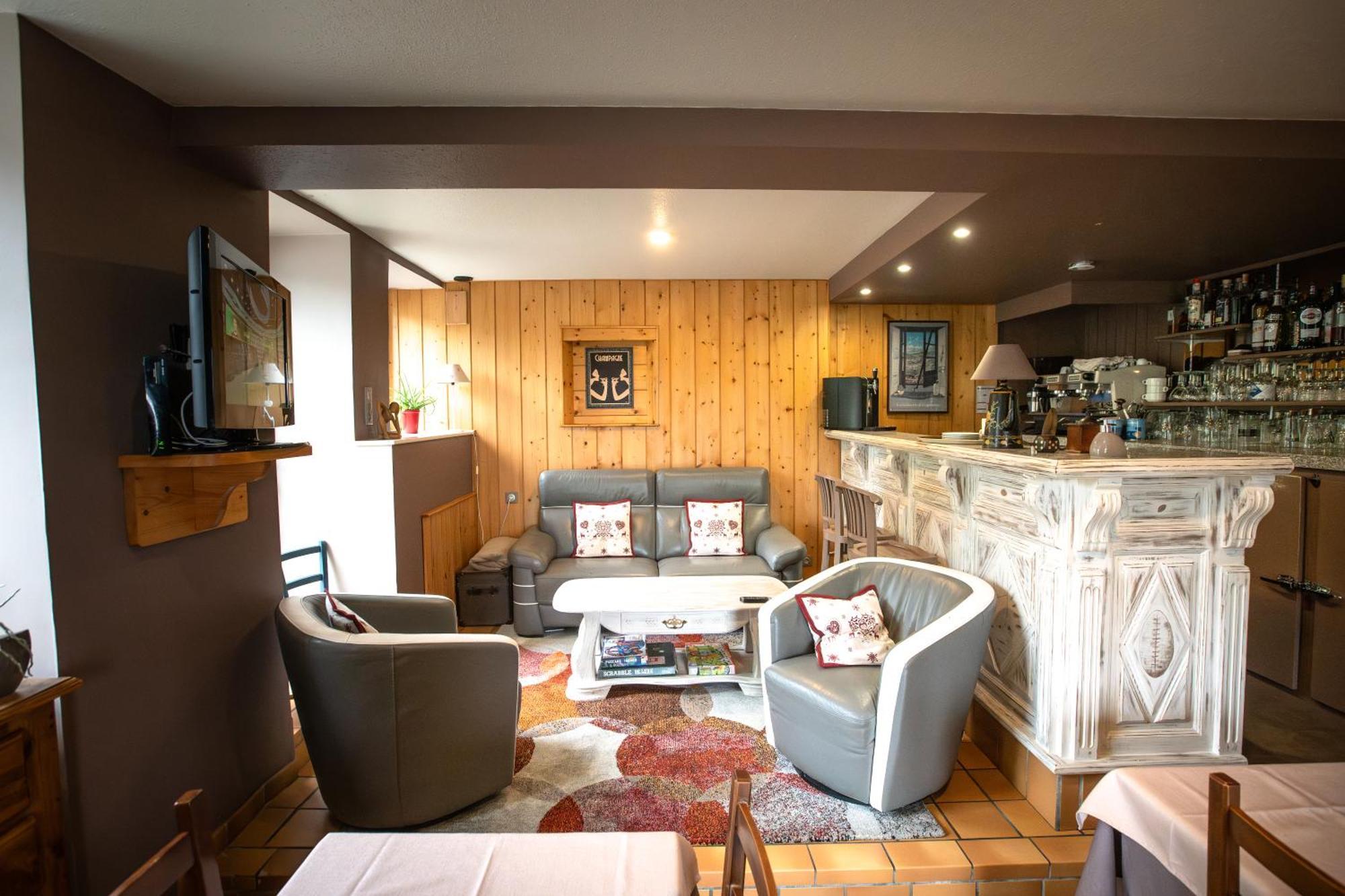 Auberge Le Cabaliros アルシザン・アヴァン エクステリア 写真